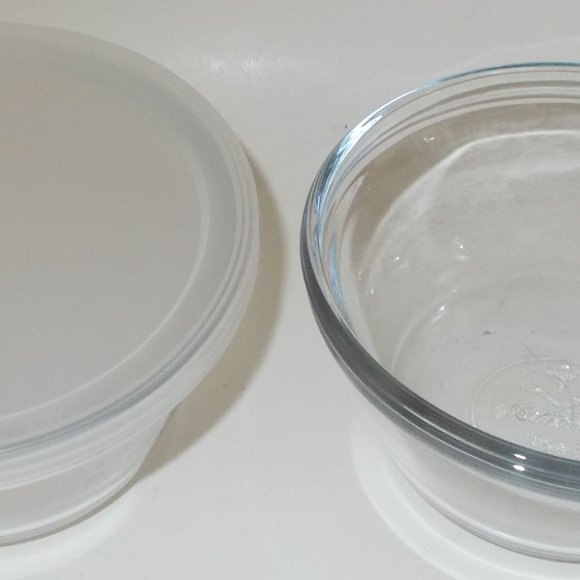 2 Vintage Anchor Hocking Ramekin Custard Bowls Cups (1 w/Plastic Lid) - Picture 2 of 4